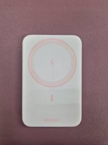 Powerbank UGREEN untuk dijual.