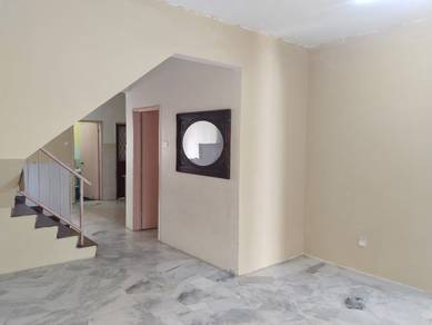 Saujana utama 2-Landed 2 tingkat untuk dijual bawah 450k