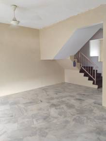 Saujana utama 2-Landed 2 tingkat untuk dijual bawah 450k