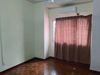 Saujana utama 2-Landed 2 tingkat untuk dijual bawah 450k