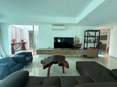 Kajang Luxury Bungalow For Rent Fully Furnished 6 Rooms Ample Parking