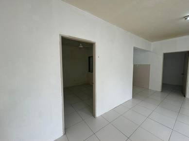 [ Lakeview Apartment,Selayang ] 2 Parking , Low Floor , Corner Lot !!