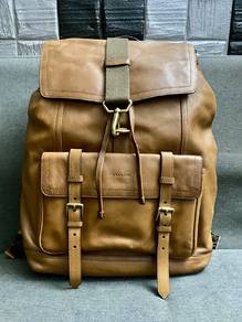 Backpack coach