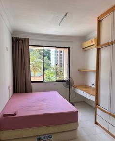 Miami Green Condo room for rent