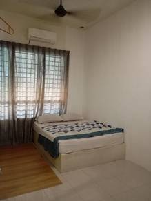Jenjarom Homestay