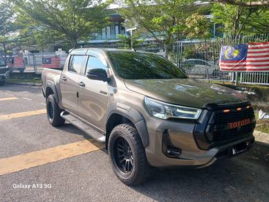 Toyota HILUX 2.4 V FACELIFT II (A)