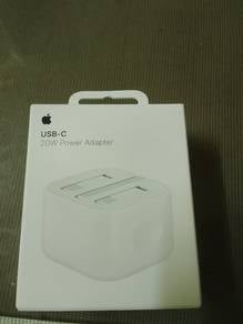 Original iphone adapter and lighting cable
