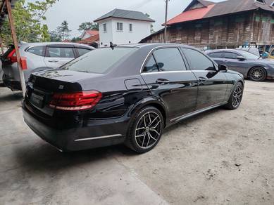 Mercedes Benz E-CLASS 2.0 200 AVANTGARDE