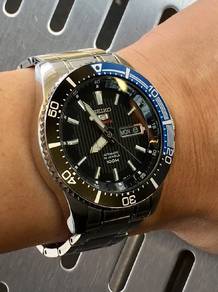 Seiko 5 Batman 