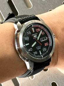 Seiko 5 'PISTON'