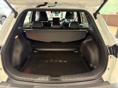Toyota COROLLA CROSS 1.8 HEV 13000 Rebate
