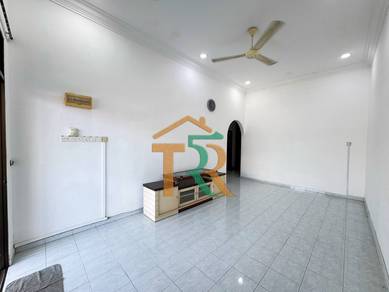 Partially Furnished Single Storey Terrace Taman Sri Treh Muar for Rent