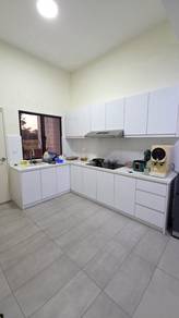 Monet Springtime - Furnished 4 Bedroom , 5 mins to ERL