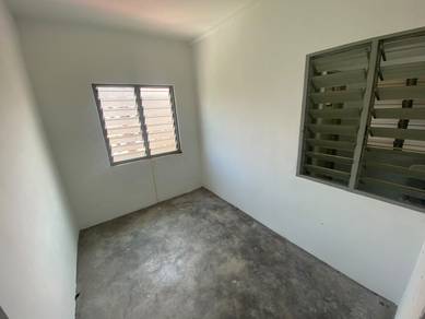 Cornet Lot Extra Window @ Laman Damai Kepong Flat Near Aeon Mrt