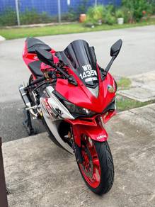 Yamaha r25 v1 