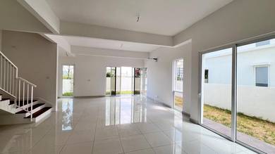 Viluxe Batu Kawan gated n guarded