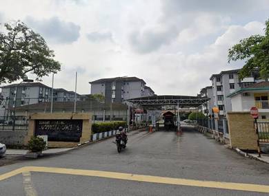Goodyear court 6 unit for sale near taipan LRT eateries groceries