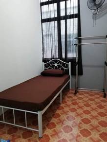 Bilik sewa lelaki di Gelang Patah