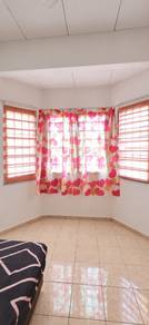 Master Room Attached Bathroom + Aircond @ Taman Kemuning, Senawang