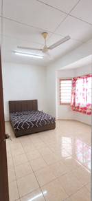 Master Room Attached Bathroom + Aircond @ Taman Kemuning, Senawang