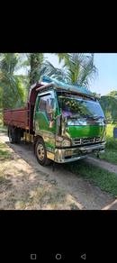 lori isuzu 3 tan 2013