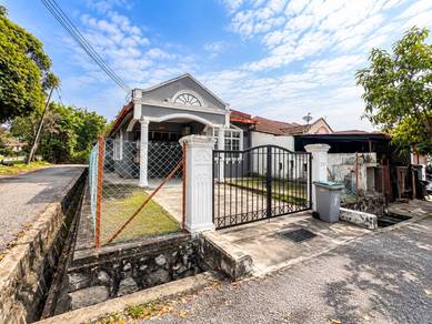 Fully RENOVATED! End Lot Single Storey, Taman Desa Cempaka Nilai