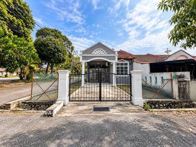 Fully RENOVATED! End Lot Single Storey, Taman Desa Cempaka Nilai