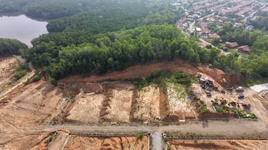 Lot Tanah Saiz Banglo, Single Geran 6 minit dari UUC