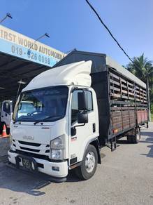 HINO XZU720R WOODEN CARGO w CANVAS