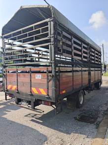 HINO XZU720R WOODEN CARGO w CANVAS