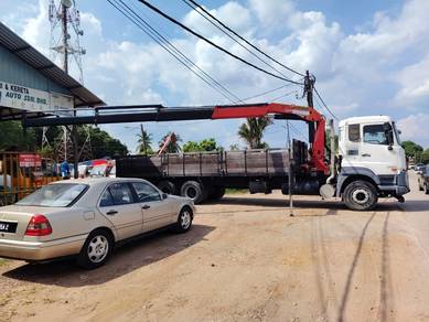 UD Kargo Crane Enjin Hijau 10tyre CWE64R11MS (UBS)
