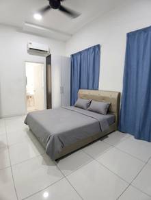 Master room Larkin near CIQ/Tampoi/BBU
