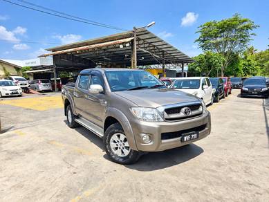 2011 Toyota HILUX 4X4 2.5 (AUTO)