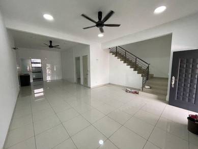 HORIZON HILLS, VALLEY WEST, 2 Storey, 4B3B, Partial Furnish, Renovated
