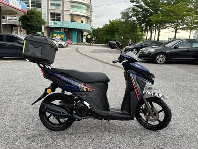 2025 Yamaha Ego Avantiz 125 With Box Like New