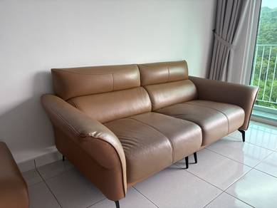 Sofa Terpakai 3 Tempat Duduk untuk Dijual 