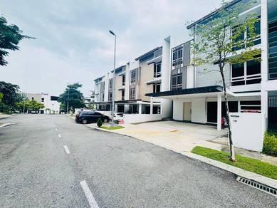 Two And Half Storey Hyperlink Duta Villa Presint 14 Putrajaya