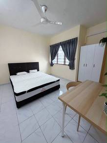 Master-Room, De Tropicana,Kuchai Lama [MALE UNIT, Walking to MRT,NSK]