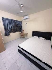 Middle Room, De Tropicana,Kuchai Lama [MALE Unit, Walking to NSK, MRT]