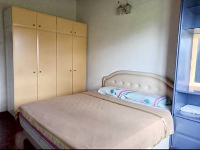 Jalan Kuala Kangsar Double Semi-D Middle Room