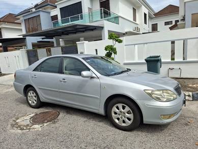 Toyota Camry 2.0 (A) Silver Direct Owner Penang