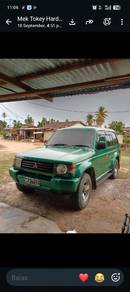 Mitsubishi PAJERO 2.6 V32V (M)