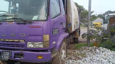 Lori Sampah / Garbage Truck