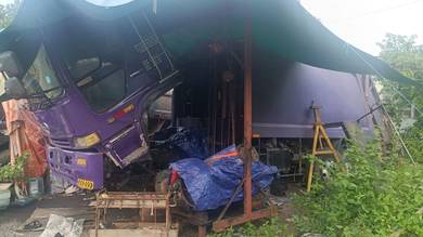Lori Sampah / Garbage Truck