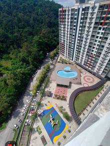 Female Room, Selayang Height 