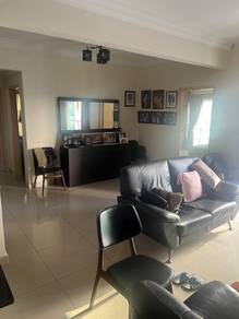 Suriamas Suites, Larkin