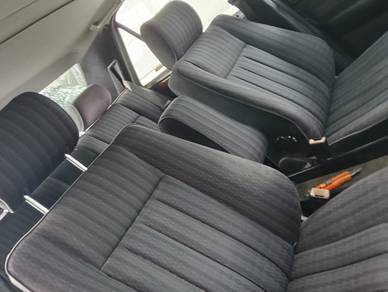 Mercedes Benz 230E 36yr vintage 20yr not driving i