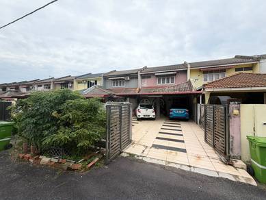 [Fully Tiles] [Extended Kitchen] Rumah Teres 2 Tingkat Bukit Sekilau