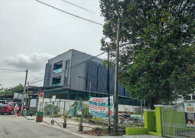 Ampang Utama 3 Storey Bungalow