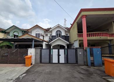 RENOVATED Double Storey Taman Puchong Perdana, Puchong